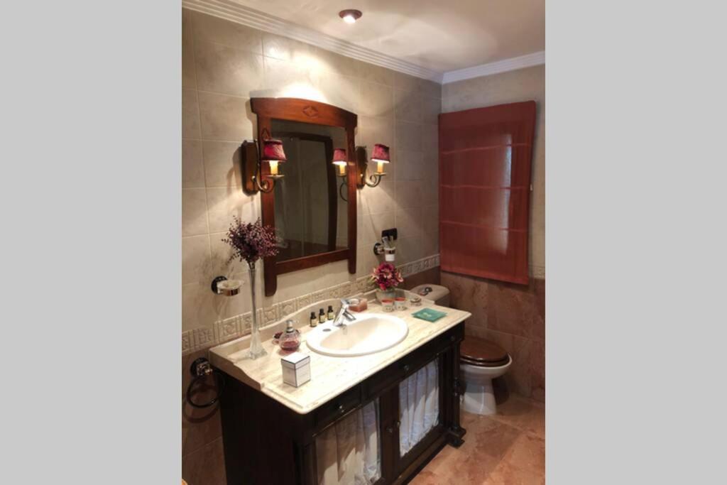 Casa En Granada Con Hermoso Jardin, Parking Calle Ngoại thất bức ảnh
