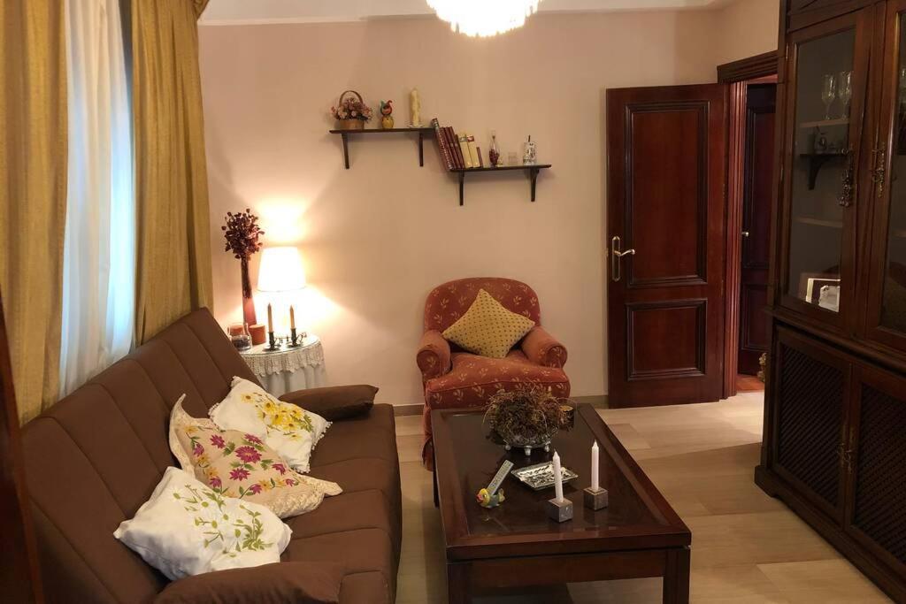 Casa En Granada Con Hermoso Jardin, Parking Calle Ngoại thất bức ảnh