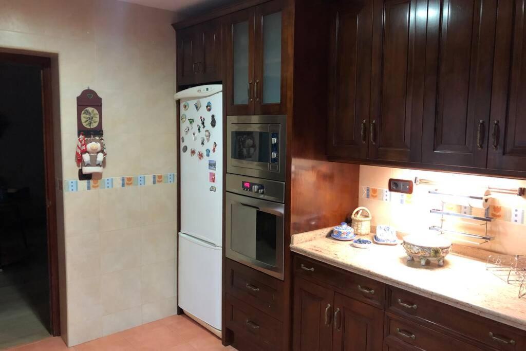 Casa En Granada Con Hermoso Jardin, Parking Calle Ngoại thất bức ảnh
